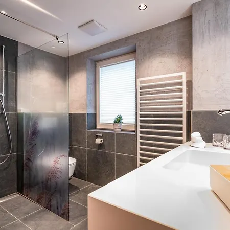 Apartman Schoenblick Tux