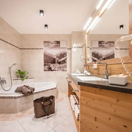 Schoenblick Apartman Tux