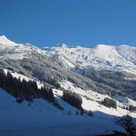 Schoenblick Apartman Tux